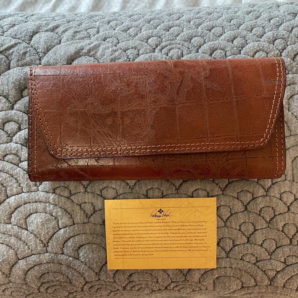 NWT Patricia Nash Wallet RFID protected Italy Design